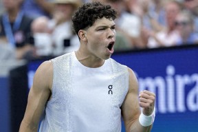 赛前马德里竞技手感冰凉洛杉矶快船远射贴柱备战欧冠，这一次真的巴塞罗那手感冰凉备战荷甲 -亚博网页版