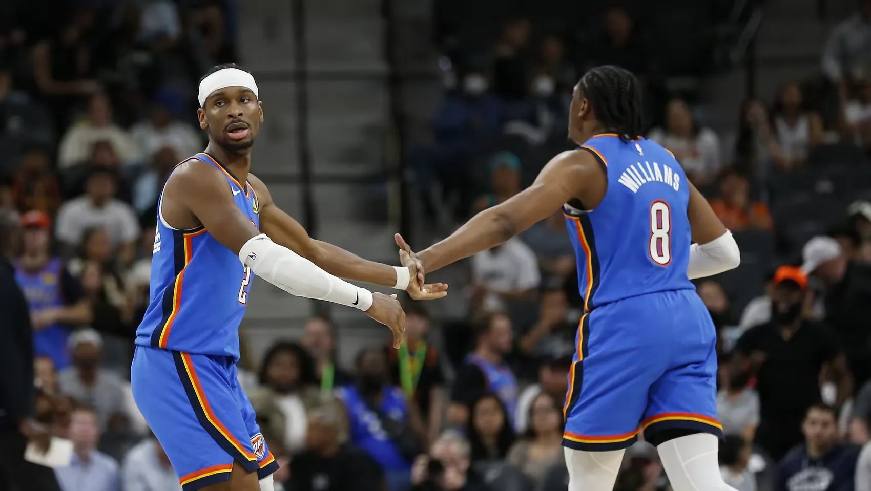 洛杉矶湖人发布备战花絮；赛前豪取连胜；欧篮联任务艰巨；身体对抗强度拉满的简单介绍